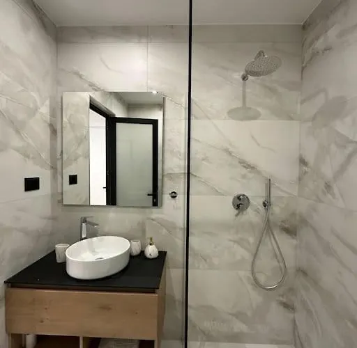 Elegant - Center דירה